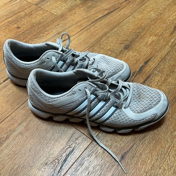 Adidas Athletic Shoe Men’s Size 11 - Picture 3 of 6